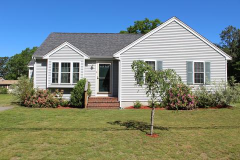 8 Repose Ln, East Wareham, MA 02538 photo 1