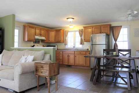8 Repose Ln, East Wareham, MA 02538 photo 5