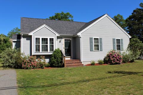 8 Repose Ln, East Wareham, MA 02538 photo 2