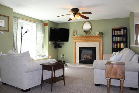 8 Repose Ln, East Wareham, MA 02538 photo 4