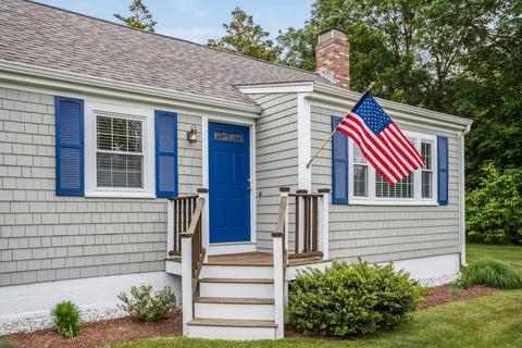 4 Bee Ln, Centerville, MA 02632 photo 1