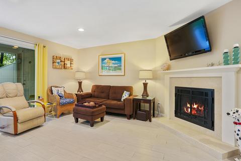 287 Ocean Street 1 #1 D, Hyannis, MA 02601 photo 9