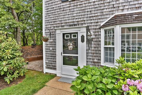 287 Ocean Street 1 #1 D, Hyannis, MA 02601 photo 3