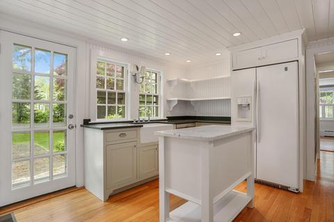 422 Pine St, Centerville, MA 02632 photo 12