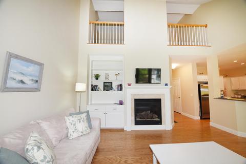 15 Chadwick Ct, Mashpee, MA 02649 photo 2