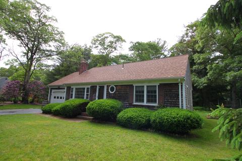 144 Mariner Cir, Cotuit, MA 02635 photo 1