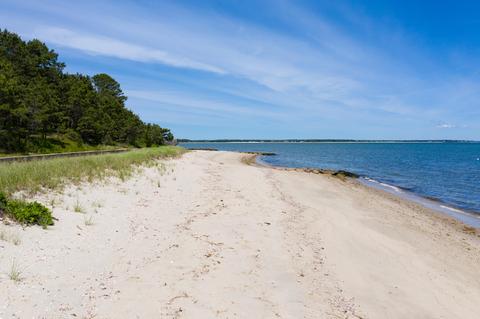 180 Vineyard Rd, Cotuit, MA 02635 photo 1