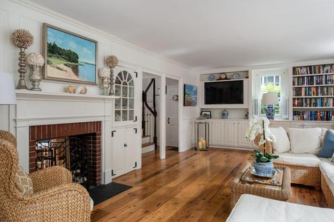 825 Main St, Cotuit, MA 02635 photo 9