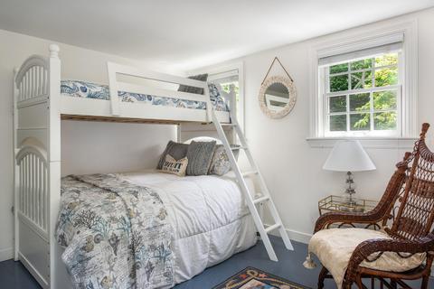 825 Main St, Cotuit, MA 02635 photo 19