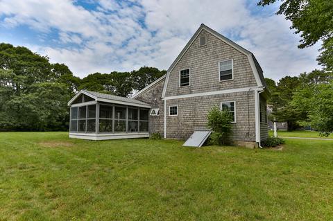 33 Grove St, Cotuit, MA 02635 photo 2
