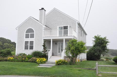 90 Hawes Ave, Hyannis, MA 02601 photo 1