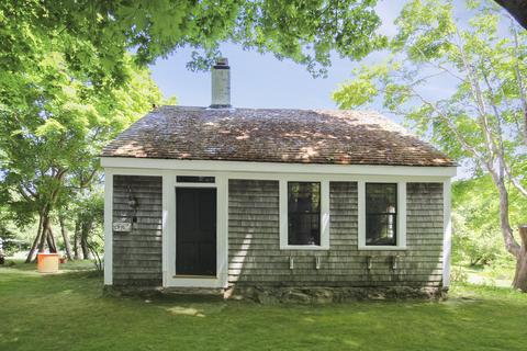 542 Main St, West Barnstable, MA 02668 photo 2