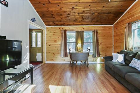 11 Pine Lake Dr, East Wareham, MA 02538 photo 5