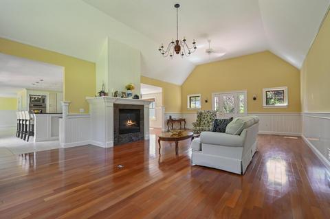 29 Christopher Ln, Mashpee, MA 02649 photo 4