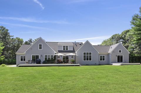 29 Christopher Ln, Mashpee, MA 02649 photo 2