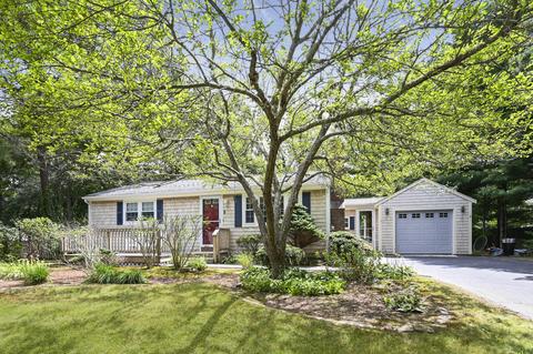 8 Compass Dr, Mashpee, MA 02649 photo 1