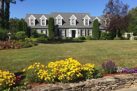 25 Taurus Dr, Mashpee, MA 02649 photo 1