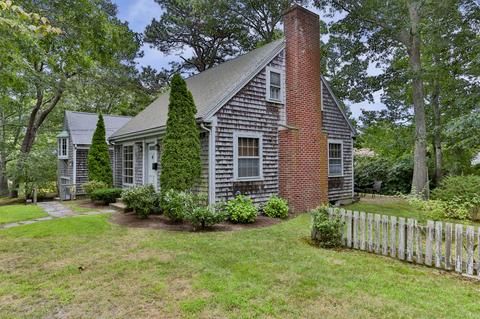7 Foster Rd, Hyannis, MA 02601 photo 3