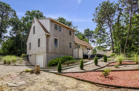 8 Whidah Ln, Eastham, MA 02642 photo 2