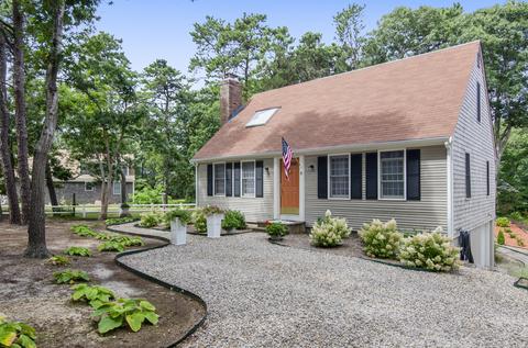 8 Whidah Ln, Eastham, MA 02642 photo 1