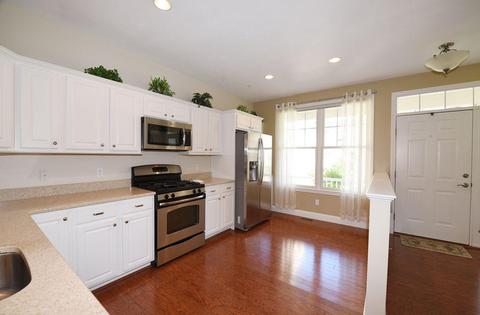 2 Chadwick Ct, Mashpee, MA 02649 photo 4