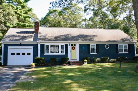 109 Mariner Cir, Cotuit, MA 02635 photo 17