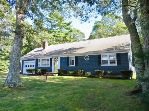 109 Mariner Cir, Cotuit, MA 02635 photo 18