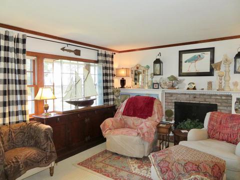 109 Mariner Cir, Cotuit, MA 02635 photo 3