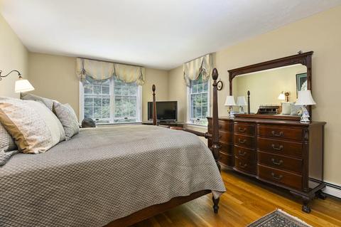 143 Shell Ln, Cotuit, MA 02635 photo 9