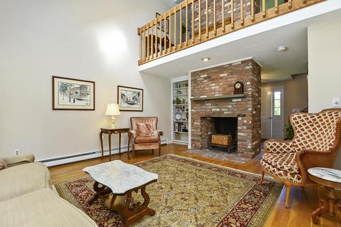 143 Shell Ln, Cotuit, MA 02635 photo 2