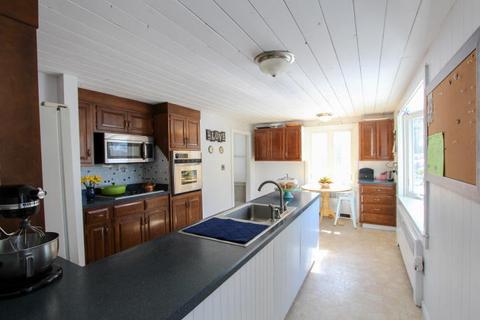 504 S Main St, Centerville, MA 02632 photo 2