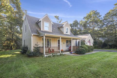 88 Eisenhower Dr, Cotuit, MA 02635 photo 2