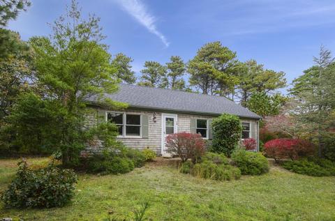 15 Pilgrim Ln, Eastham, MA 02642 photo 2