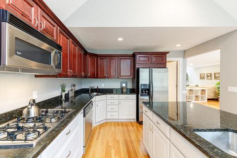28 Gold Leaf Ln, Mashpee, MA 02649 photo 1