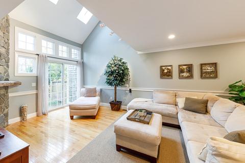 28 Gold Leaf Ln, Mashpee, MA 02649 photo 5