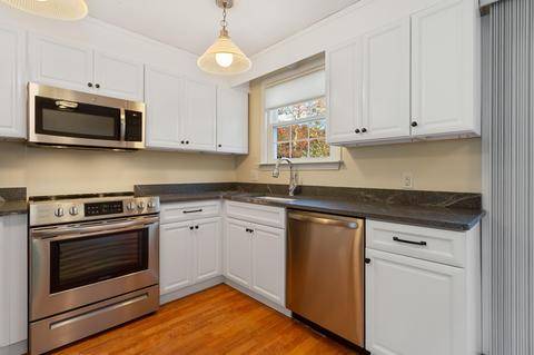 58 Captain Cook Ln, Centerville, MA 02632 photo 3