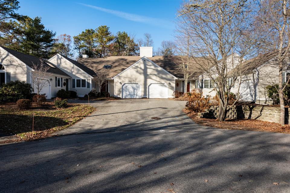  9 Pga Ln, Mashpee, MA 02649 photo 1