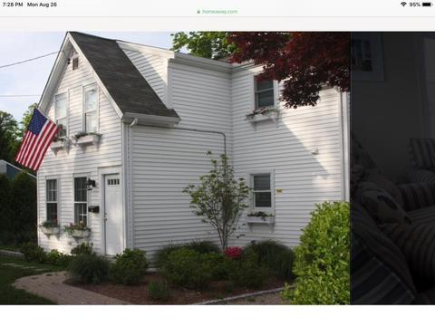 18 Chase St, Hyannis, MA 02601 photo 1