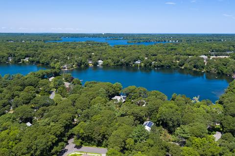 137 Herring Run Dr, Centerville, MA 02632 photo 1