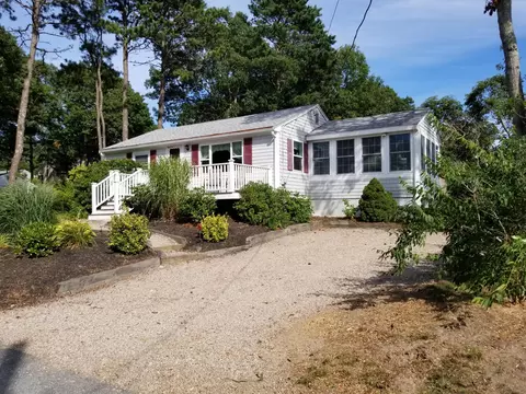 20 Uncle Percys Rd, Mashpee, MA 02649 photo 1
