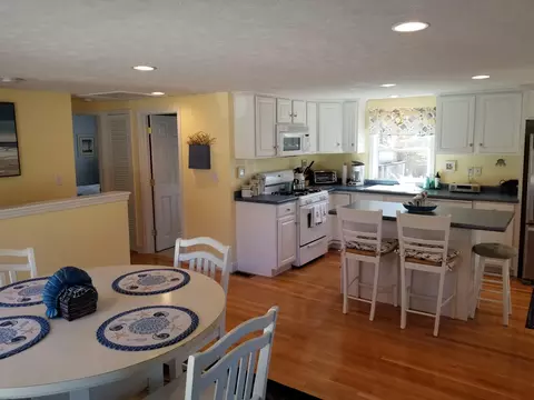 20 Uncle Percys Rd, Mashpee, MA 02649 photo 9