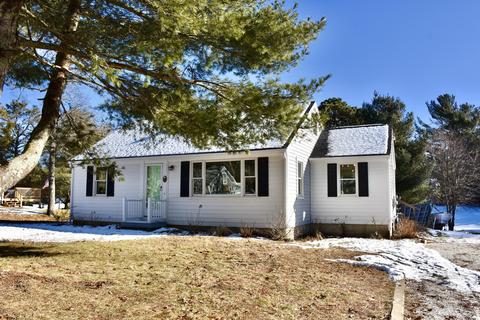 96 Grove St, Cotuit, MA 02635 photo 4