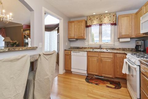 3 Masters Ct, Mashpee, MA 02649 photo 6