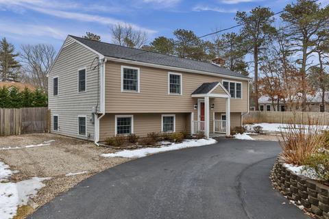 34 Mashpee Neck Rd, Mashpee, MA 02649 photo 3