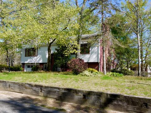 8 Pocknomett St, Mashpee, MA 02649 photo 2