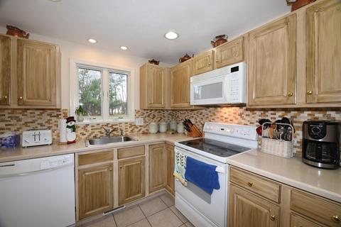 10 Beacon Ct, Mashpee, MA 02649 photo 5