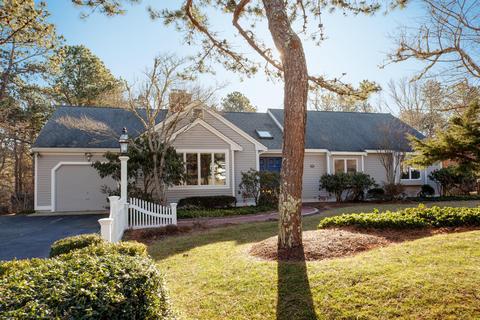 47 Meadowbrook Rd, Mashpee, MA 02649 photo 1