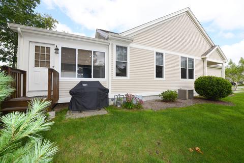 8 Chadwick Ct, Mashpee, MA 02649 photo 2
