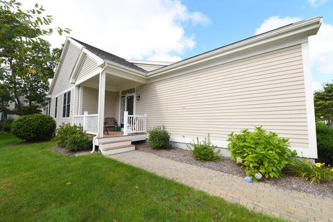 8 Chadwick Ct, Mashpee, MA 02649 photo 3