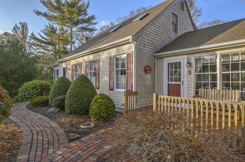 3 Pine Croft Ct, Eastham, MA 02642 photo 2